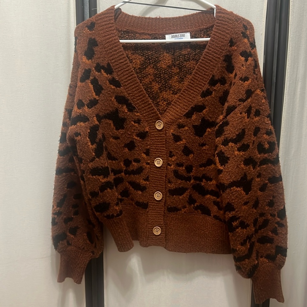 Double Zero Size Medium Cheetah Print Sweater